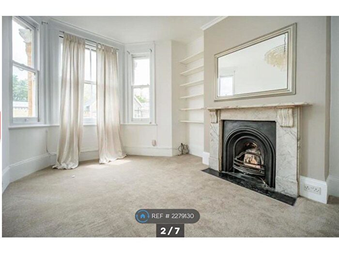 1 Bedroom Flat To Rent In Chelsham Road, London, SW4