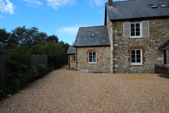 3 Bedroom Semi-Detached House To Rent In Hillway Road, Bembridge, PO35