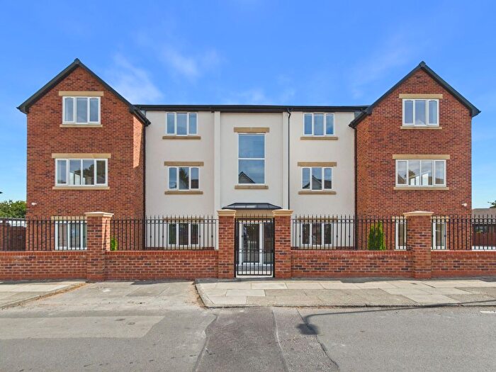 3 Bedroom Flat For Sale In Score Lane, Childwall, Liverpool., L16