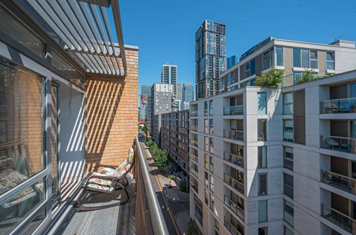 2 Bedroom Flat To Rent In Constable House, Canary Wharf, London, E14