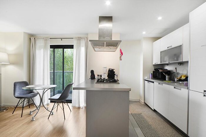 1 Bedroom Apartment For Sale In Douglas Path London, E14