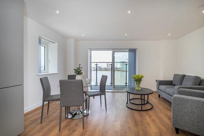 1 Bedroom Flat To Rent In Mast Quay, London, SE18