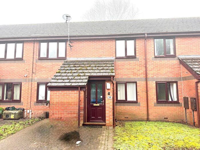 2 Bedroom Flat For Sale In Pullman Court, Stoke-On-Trent, ST10