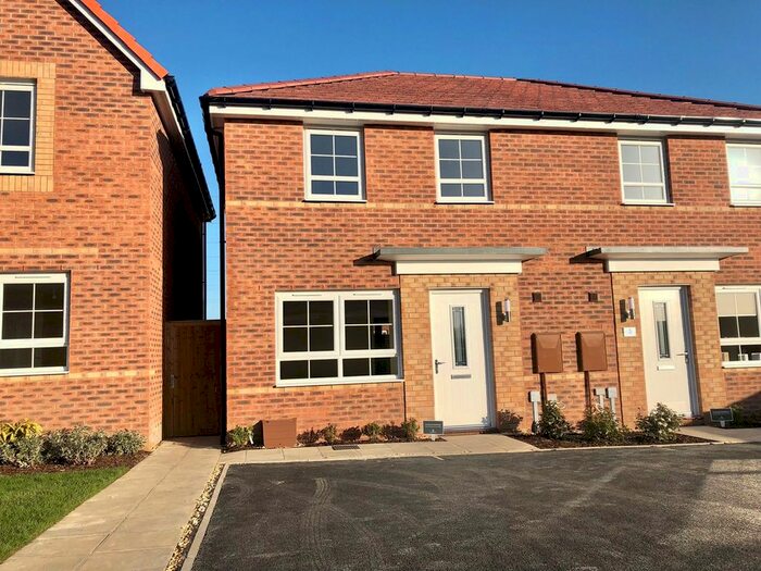 3 Bedroom Semi-Detached House To Rent In Butterfield Gardens, Bourne, PE10