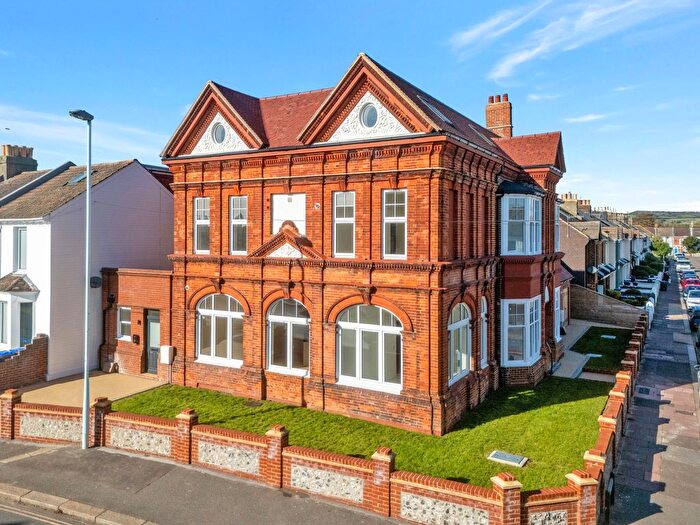 2 Bedroom Flat For Sale In Northcourt Mansions, King Street, Worthing, BN14