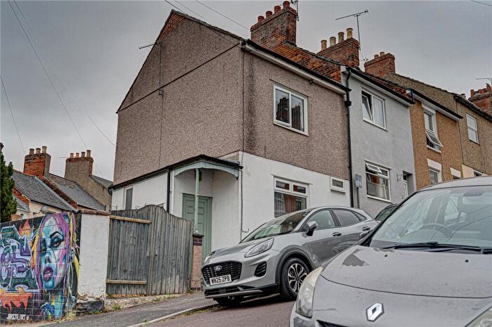 2 Bedroom End Of Terrace House For Sale In Western Street, Old Town, Swindon, Wiltshire, SN1