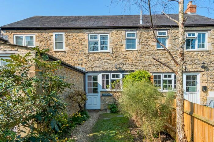 2 Bedroom Cottage For Sale In Fencott, Kidlington, OX5