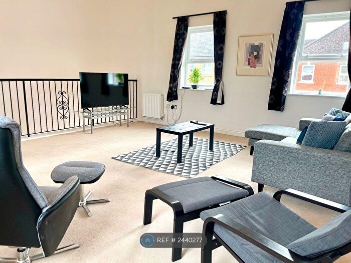 2 Bedroom Flat To Rent In Cavell Drive, Bishop's Stortford, CM23