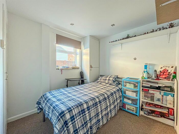 4 Bedroom Semi-Detached House For Sale In Bramfield Road West, Rayleigh, SS6