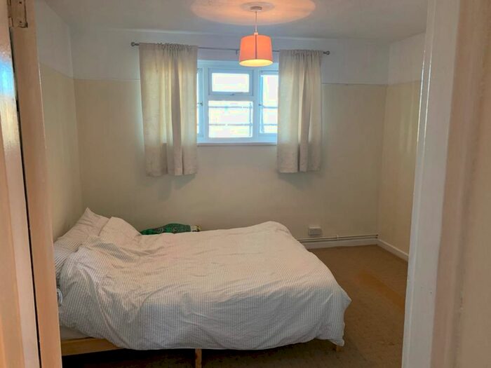 3 Bedroom Flat To Rent In Wickham Road, Brockley, London, SE4