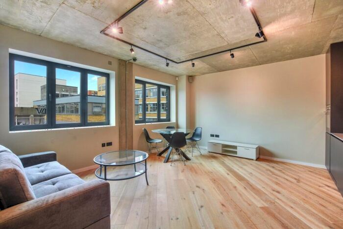 2 Bedroom Flat To Rent In Mills Court London, EC2A