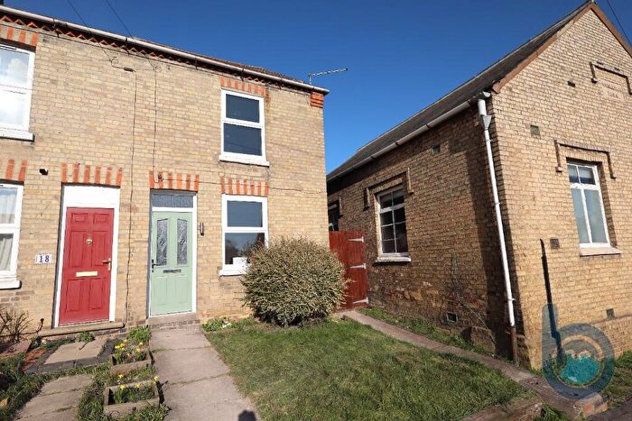 3 Bedroom Terraced House To Rent In Chapel Street, PE7