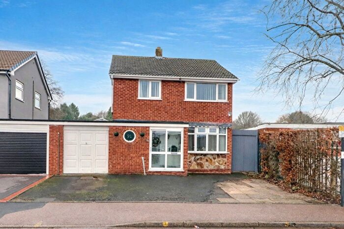 3 Bedroom Link Detached House For Sale In Gilpin Crescent, Pelsall, Walsall, WS3