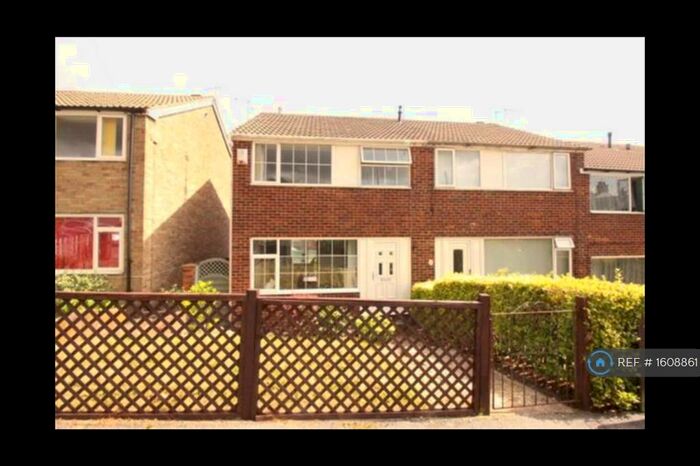 3 Bedroom End Of Terrace House To Rent In Tennyson Street, Pudsey, LS28