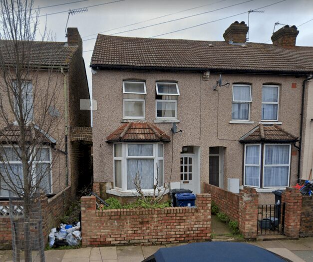 4 Bedroom Terraced House To Rent In Clarence Street, Southall UB2