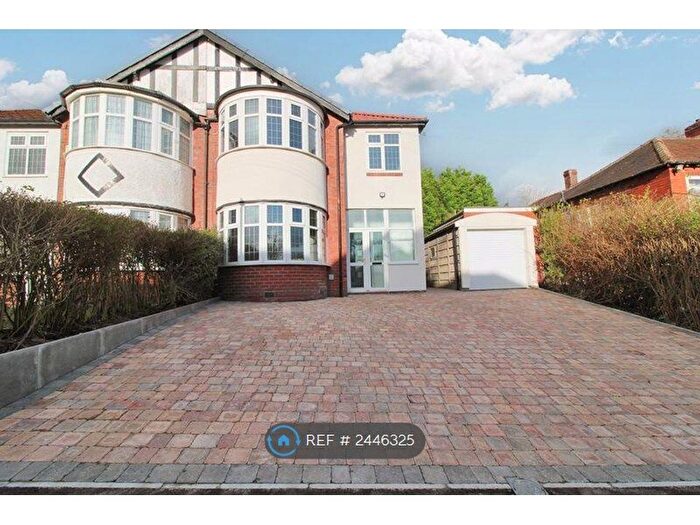 4 Bedroom Semi-Detached House To Rent In Stobart Avenue, Prestwich, Manchester, M25