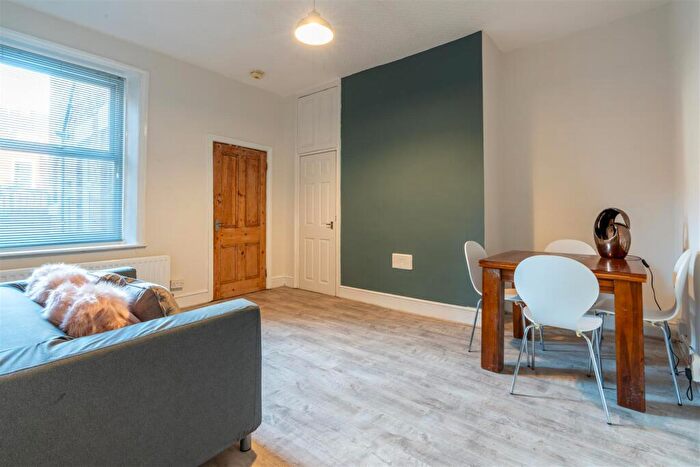 2 Bedroom Flat To Rent In **Available Now** Simonside Terrace, Heaton, NE6