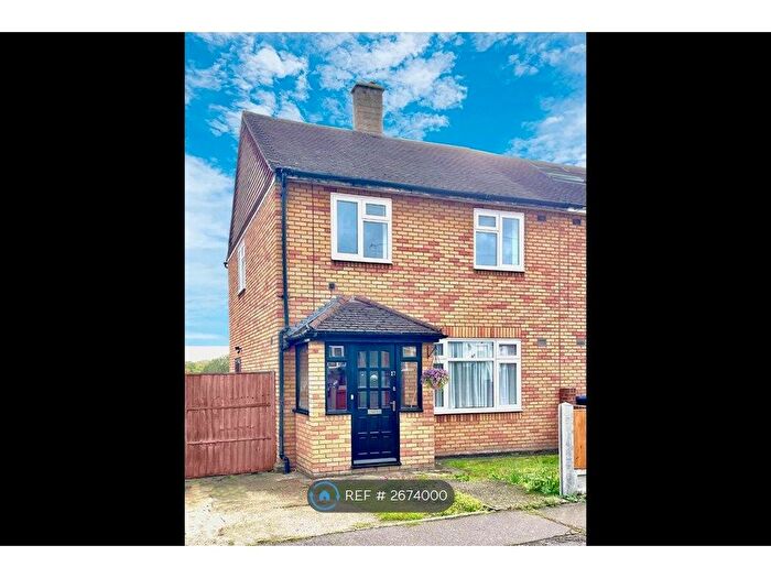 2 Bedroom Semi Detached House To Rent In Chequers Road, Loughton, IG10