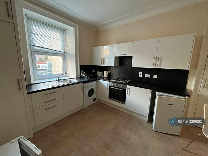 1 Bedroom Flat To Rent In Chapel Street, Aberdeen, AB10