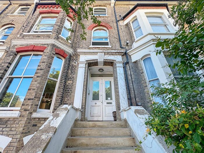 1 Bedroom Flat To Rent In Tollington Park, London, N4