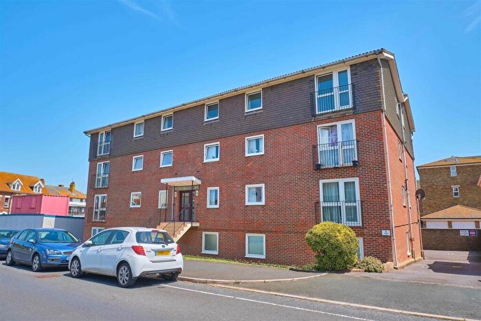 2 Bedroom Flat To Rent In St. Johns Road, Seaford, BN25