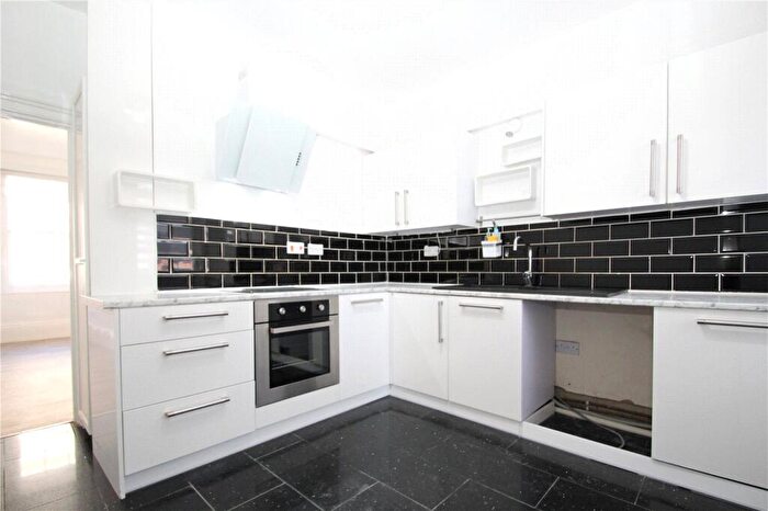 2 Bedroom Flat To Rent In Castle Street, Buckingham, MK18