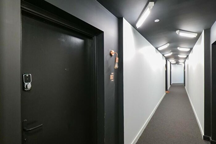 1 Bedroom Apartment For Sale In Brickworks, Trade Street, Cardiff, CF10