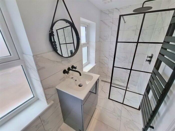 1 Bedroom House To Rent In Maryland Square, Stratford, E15