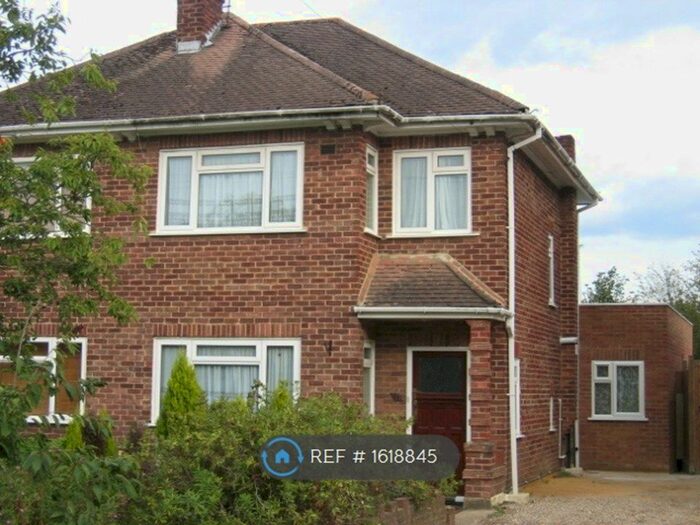 6 Bedroom Semi-Detached House To Rent In Lynwood Avenue, Egham, TW20