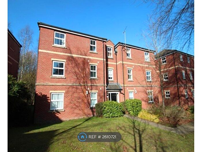 2 Bedroom Flat To Rent In Sandlewood Crescent, Leeds, LS6