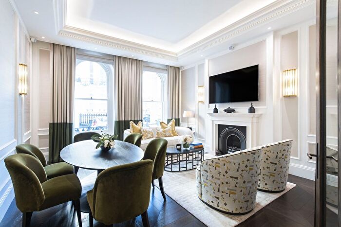 2 Bedroom Flat To Rent In Prince Of Wales Terrace, London, W8