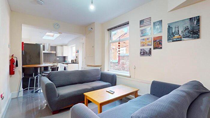 5 Bedroom Terraced House To Rent In Banff Road, Manchester, M14