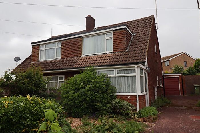 3 Bedroom Semi-Detached House To Rent In Shelley Drive, Bletchley, Milton Keynes, MK3