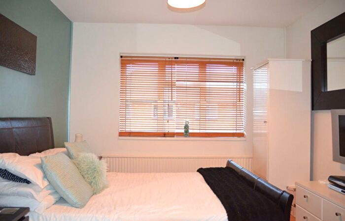 1 Bedroom Flat To Rent In Diamond Road, Ruislip, HA4