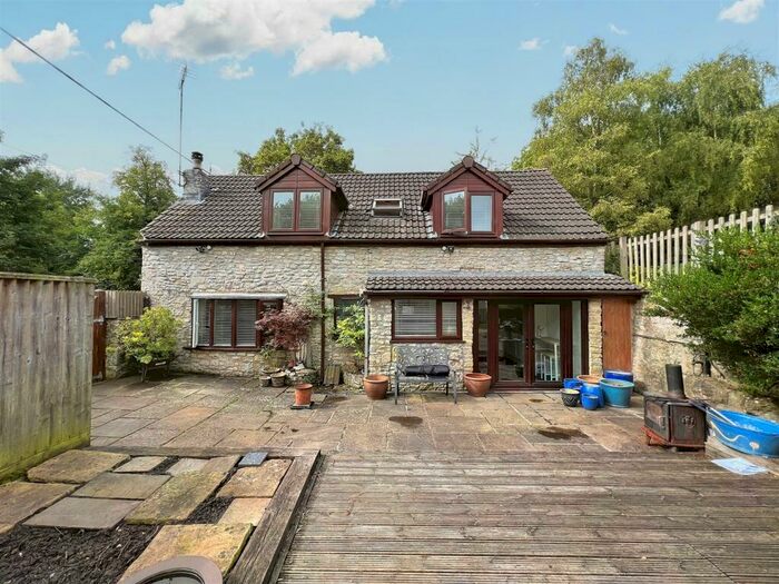 Detached House For Sale In Burnett, Keynsham, Bristol, BS31