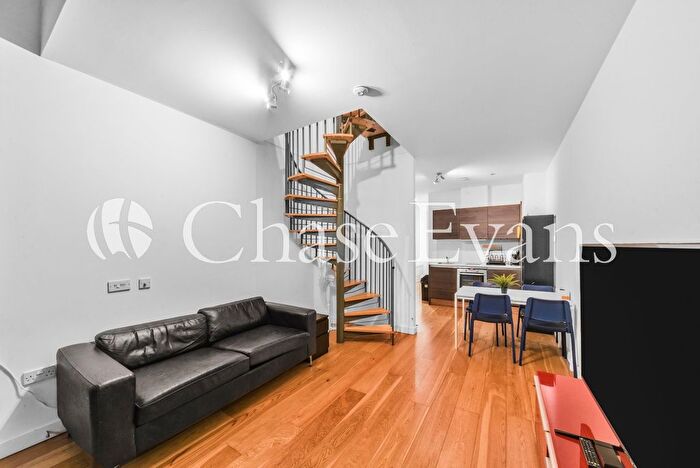 2 Bedroom Flat To Rent In O-Central, Crampton Street, London, SE17