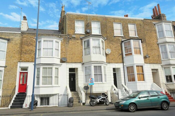 1 Bedroom Flat To Rent In St. Augustines Road, Ramsgate, CT11