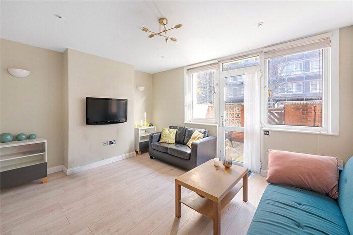 3 Bedroom Maisonette For Sale In Maysoule Road, Battersea, SW11