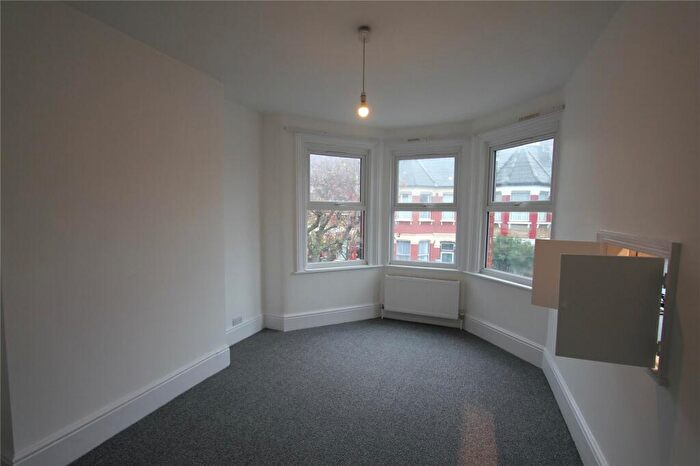 2 Bedroom Apartment To Rent In Ripon Road, London, N17