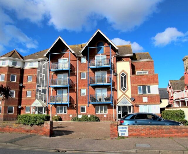 1 Bedroom Flat To Rent In Marine Parade East, Clacton-On-Sea, CO15