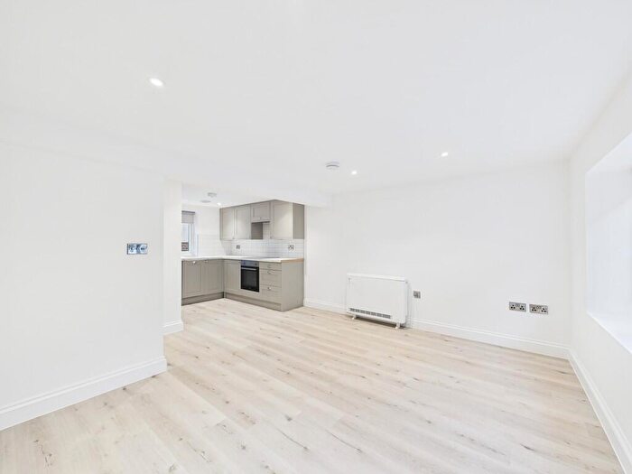 3 Bedroom Maisonette To Rent In Oxford Street, Brighton, BN1