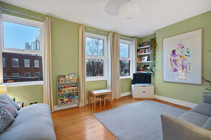 2 Bedroom Flat For Sale In Stanstead Road, Forest Hill, London, SE23