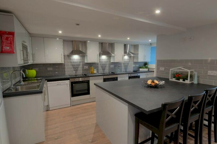 1 Bedroom House Of Multiple Occupation To Rent In Hendford, Yeovil, Somerset, BA20