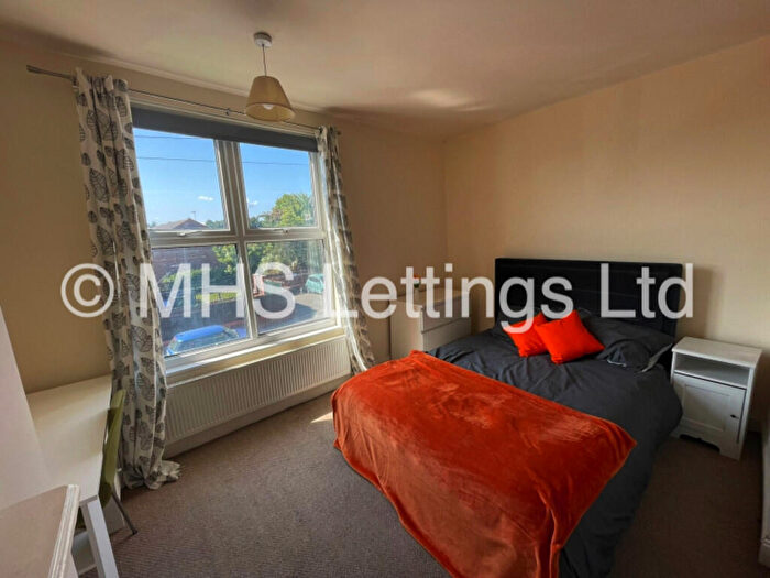 1 Bedroom Semi-Detached House To Rent In Room, Hartley Avenue, Leeds, LS6