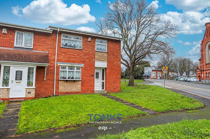 3 Bedroom End Terrace House For Sale In Corngreaves Road, Cradley Heath, B64