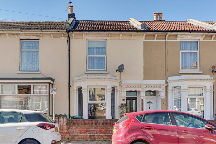 3 Bedroom Terraced House For Sale In Aylesbury Road, Portsmouth, PO2