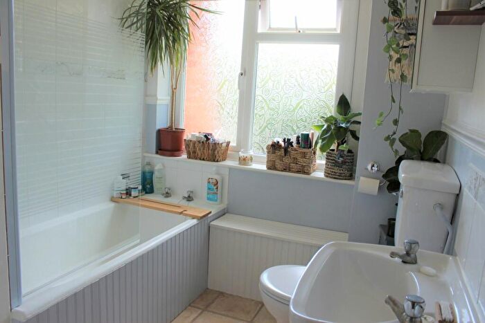 3 Bedroom Terraced House For Sale In Woodbury Avenue, Wells, BA5