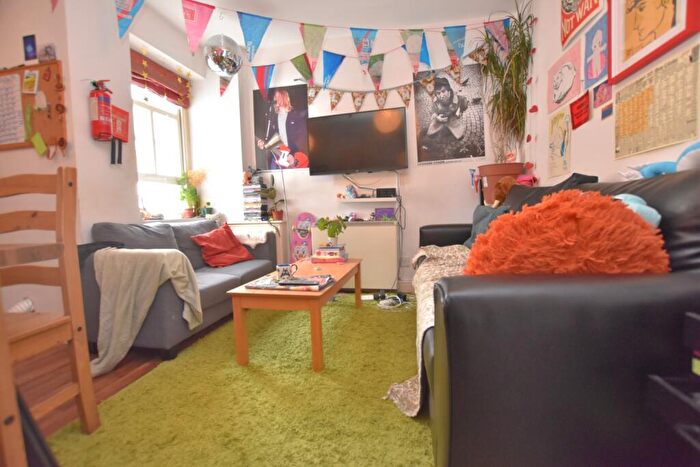 5 Bedroom Terraced House To Rent In Hotwell Road, Flat, Dowry Mews, Hotwells, Bristol, BS8