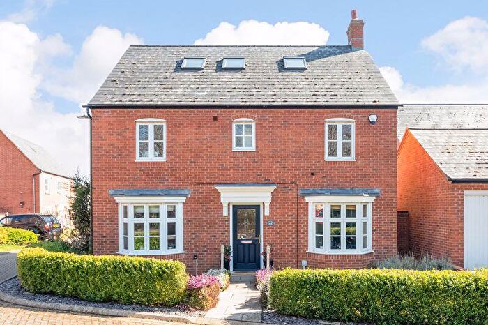 5 Bedroom Detached House For Sale In Sage Close, Banbury, OX16