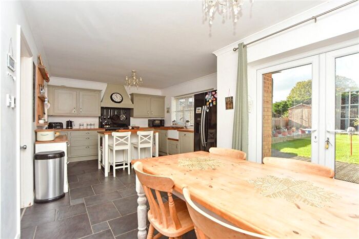 5 Bedroom Chalet For Sale In St. Margaret's Drive, Wigmore, Gillingham, Kent, ME8